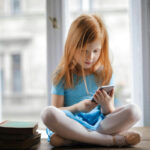 Parenting in the Digital Age: Navigating the Challenges of Technology and Screen Time